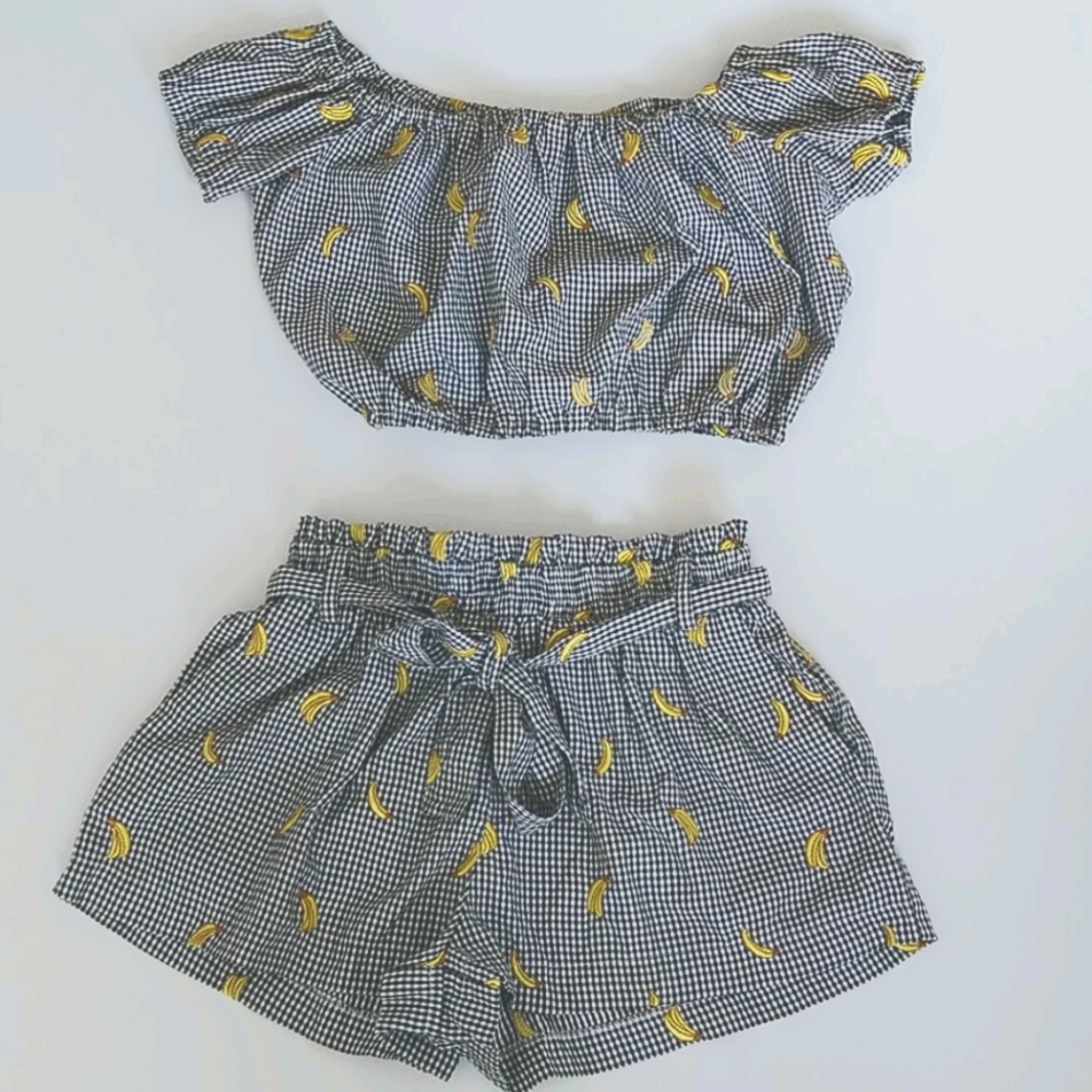Two piece set